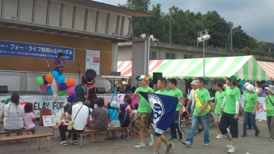 ステージ前