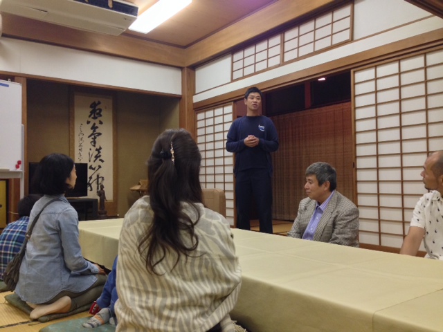 お寺のなか