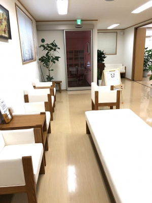 入り口見渡す