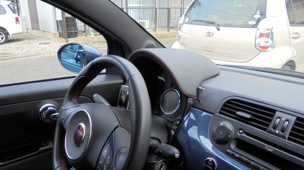 ABARTH純正メーターフード | 可愛いだけじゃない!FIAT500 ABARTH純正メーターフード | 可愛いだけじゃない!FIAT500