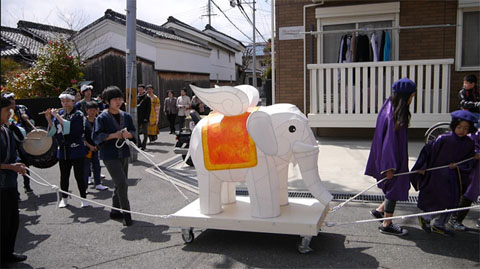 花まつり白象
