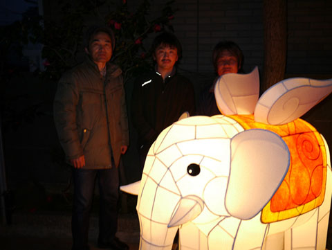 花まつり白象