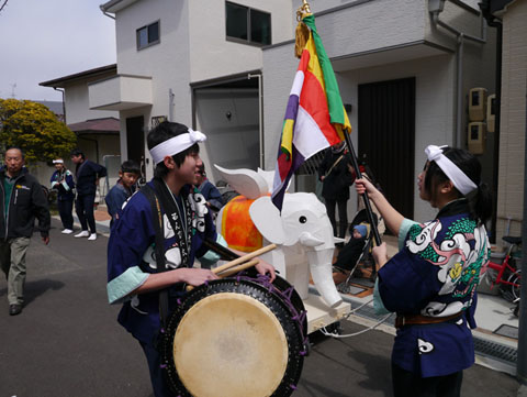 花まつり白象
