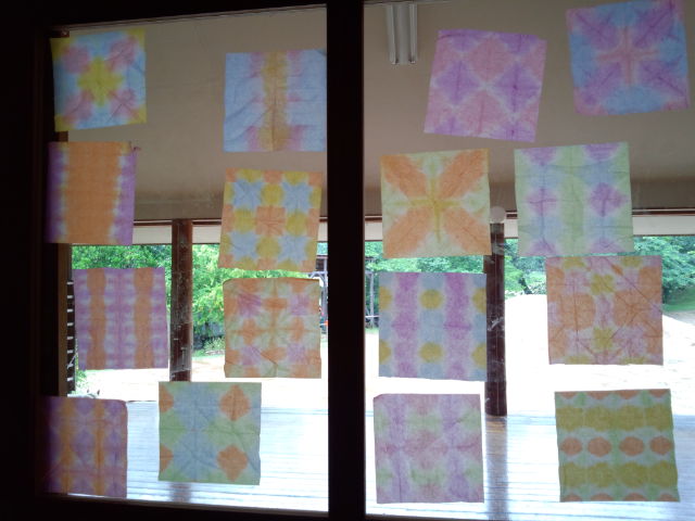 七夕に向けて 染め紙 山中ふたば保育園 ふたばな日々