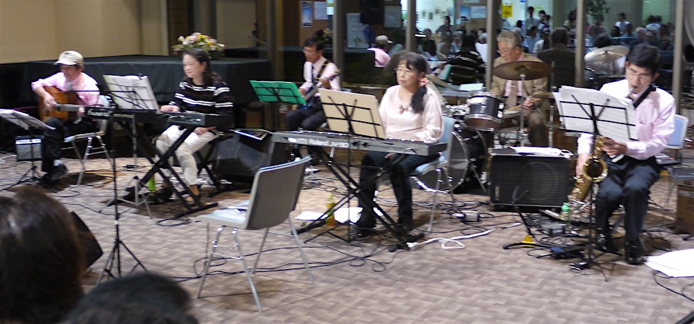 あじさいバンド歌謡コンサートを終えて 長崎北病院ロビーコンサート
