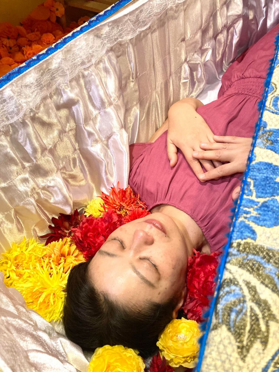 棺 の 中 に 写真