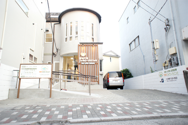 デザイン看板ビフォーアフターかまくら病院看板デザイン