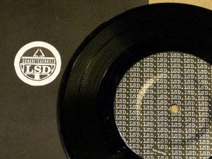 3f751fb4-s.jpg