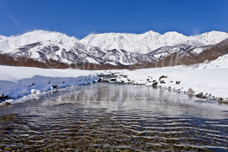 川と山