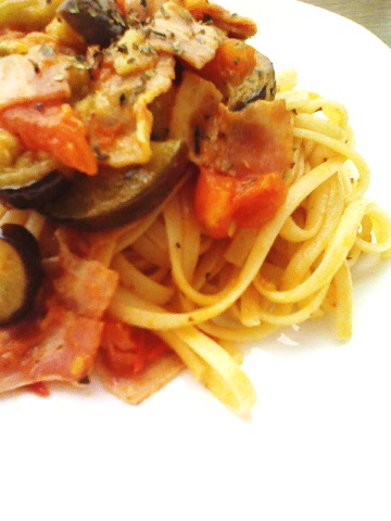 生トマトと茄子のパスタ