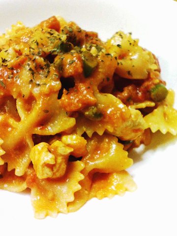 いんげんのトマトクリームパスタ