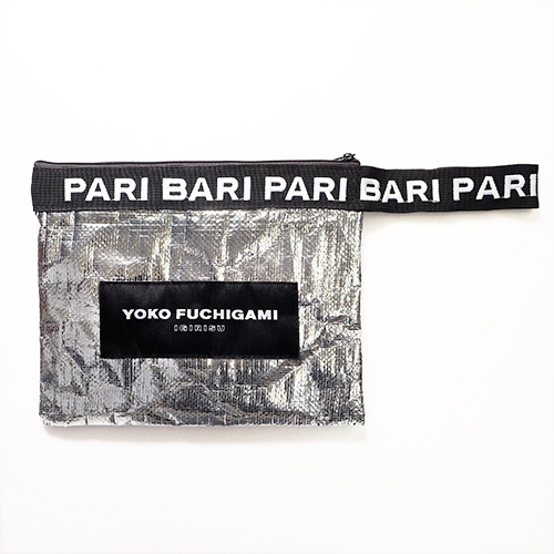 意外なものまですっきり収納できるクラッチバッグ | ロバート秋山