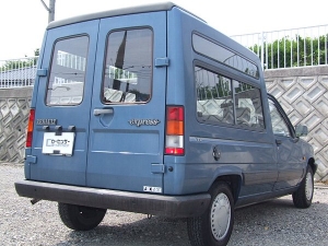 ●ルノーエキスプレス1.4GTL リアビュー