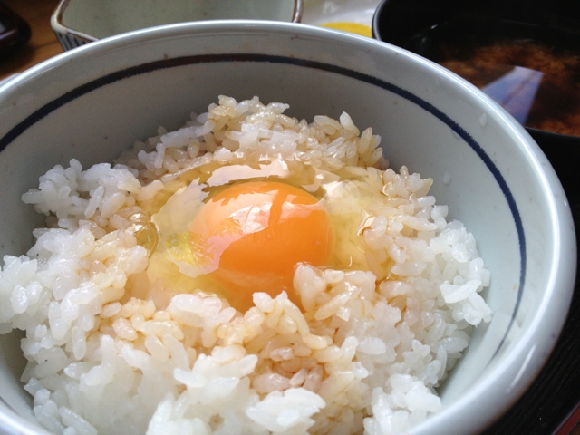 たまごかけごはん 食堂かめっち。