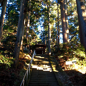 鷲子山上神社