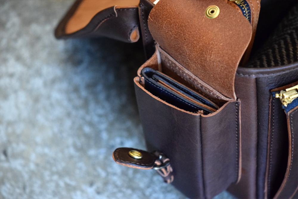 Gadget-Bag-L12.jpg
