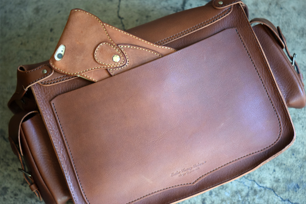 Gadget-Bag-L15.jpg
