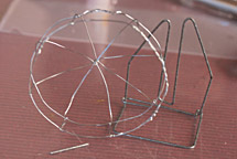 針金の骨格