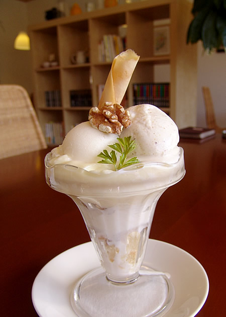 くるみパフェ