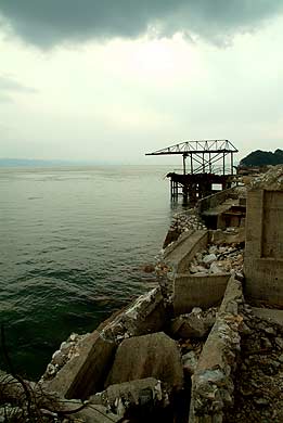 南側岸壁