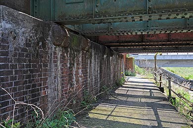 山犬原川橋梁
