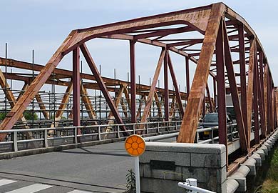 六五郎橋 入り口(西側)のトラス