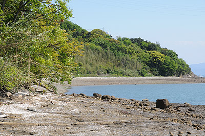 戸馳島灯台への道02