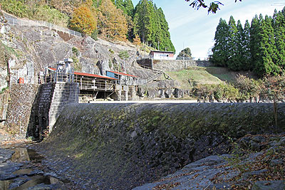馬見原発電所の取水口