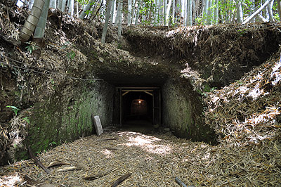 三菱地下工場