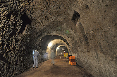 三菱地下工場