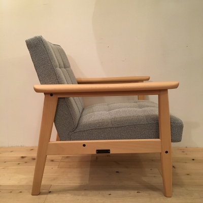 カリモク60 ピュアビーチがリニューアル | chair-chair