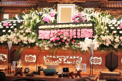 お供え ご葬儀 家族葬 生花祭壇 いわき市 小名浜の花屋 花国湘南台店