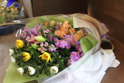 切花 法事 家族葬 生花祭壇 いわき市 小名浜の花屋 花国湘南台店