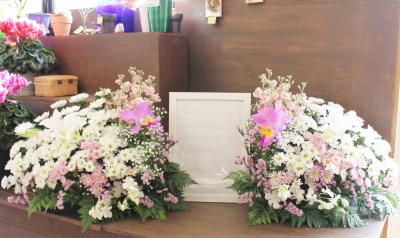 家族葬 生花祭壇 いわき市 小名浜の花屋 花国湘南台店