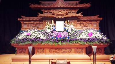 葬儀 安い 家族葬 生花祭壇 いわき市 小名浜の花屋 花国湘南台店