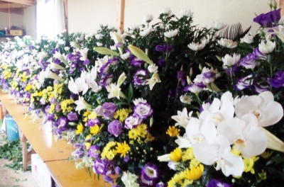 家族葬 生花祭壇 いわき市 小名浜の花屋 花国湘南台店