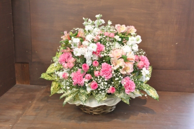 お供え お花 ご葬儀 家族葬 生花祭壇 いわき市 小名浜の花屋 花国湘南台店