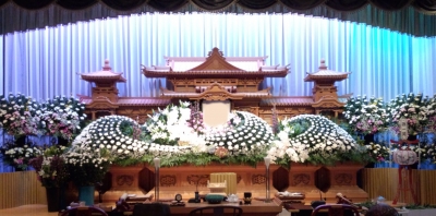 フラワー祭壇 生花祭壇 いわき市 お花の花屋 花国湘南台店