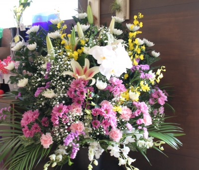 枕花 お供え フラワー祭壇 生花祭壇 いわき市 お花の花屋 花国湘南台店