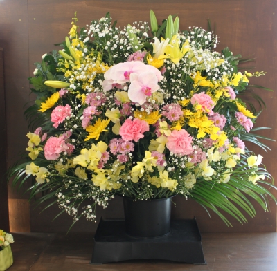 枕花 お供え フラワー祭壇 生花祭壇 いわき市 お花の花屋 花国湘南台店