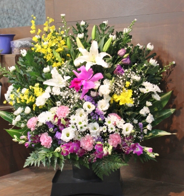枕花 お供え フラワー祭壇 生花祭壇 いわき市 お花の花屋 花国湘南台店