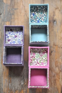 羊毛刺繍 Ring Box - Cats face x3 inside