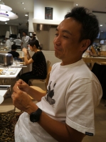 むむー。