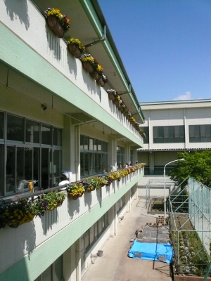 市立御坂西小学校