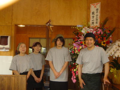あたたかみのある 店内
