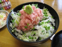 まぐろ丼
