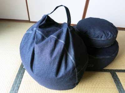 持ち手も付いています。