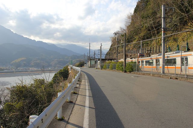 井出駅