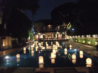 夜のヴィラ