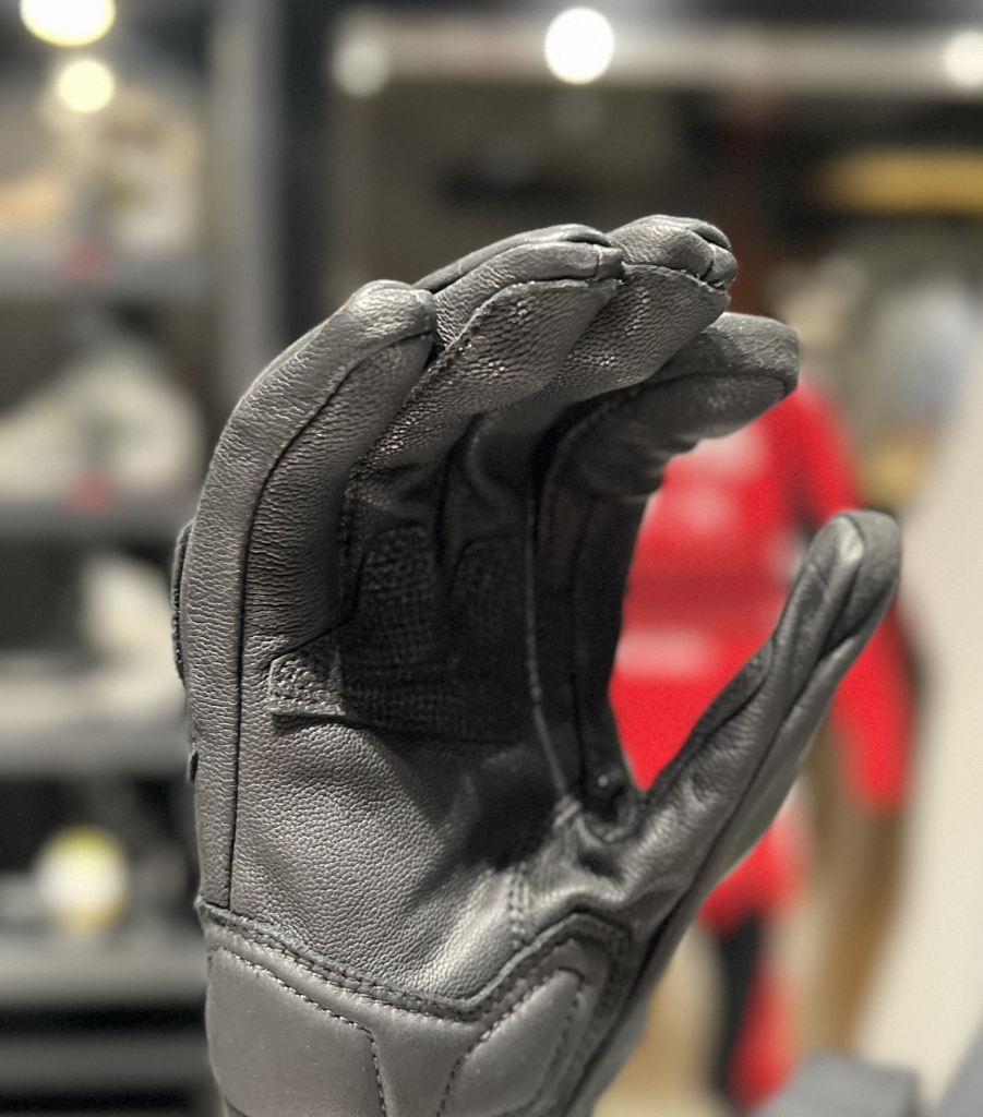 伝統の一双】K-5379 ライダースグローブ：KUSHITANI 西宮店